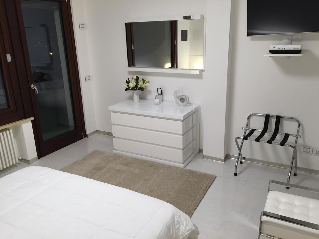 Reggio Suite Reggio Calabria Habitación foto
